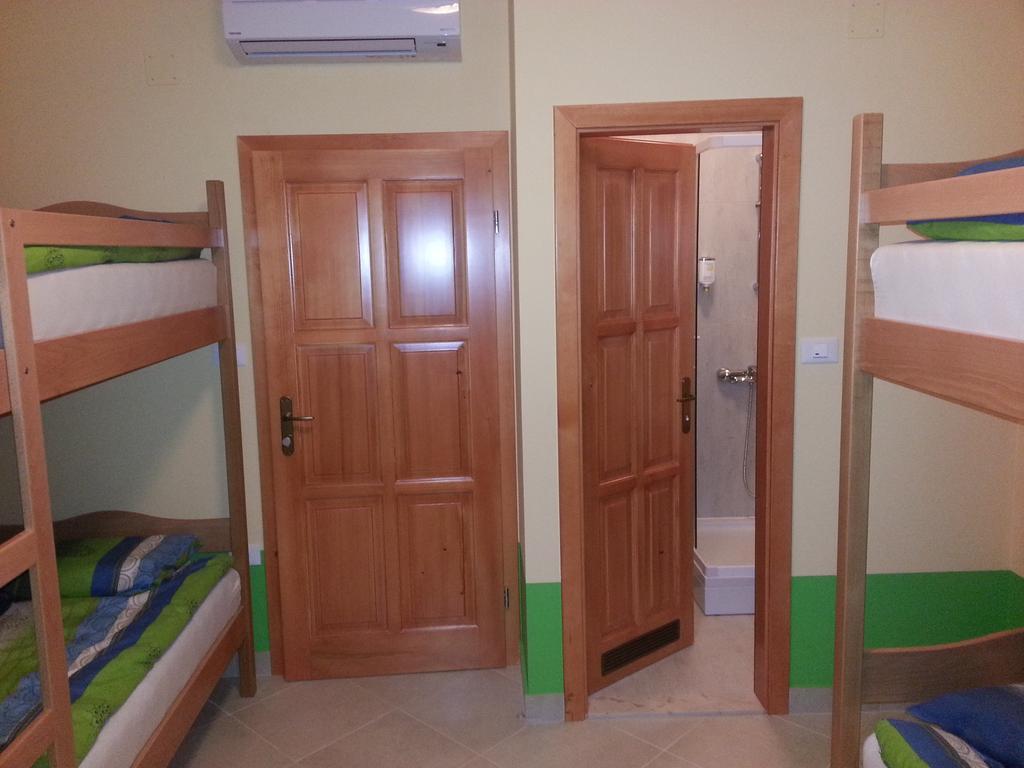 Europa Hostel Порторож Стая снимка
