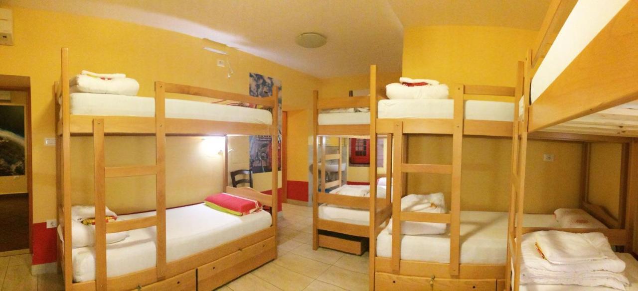Europa Hostel Порторож Екстериор снимка